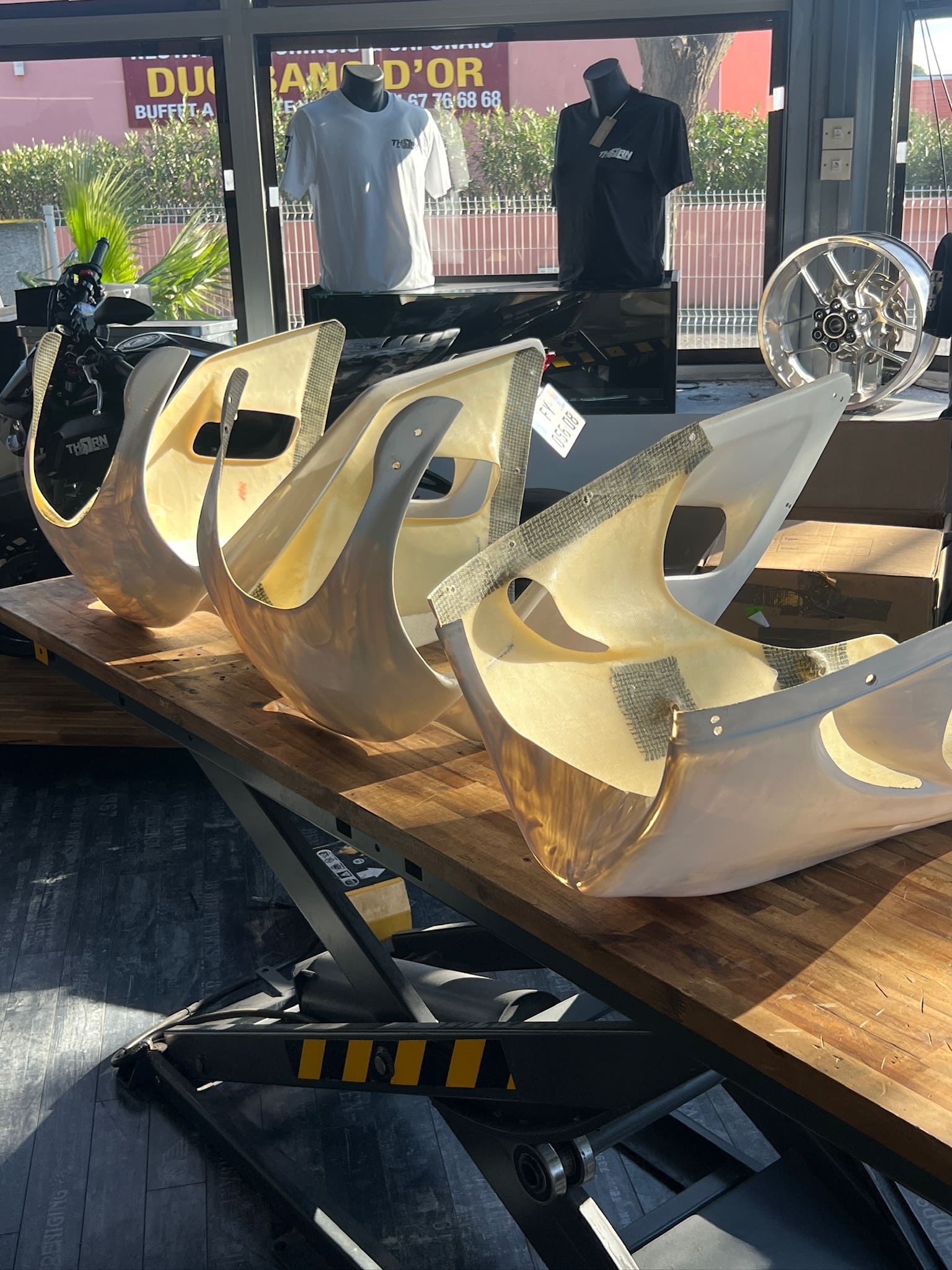 2 Hauts de carénage Honda 900 CBR 1993-1994 + sabot neuf – Contrôlées et vérifiées