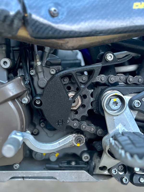 Protection de couronne KTM 690 / Husqvarna 701 / GasGas 700 – Image 4